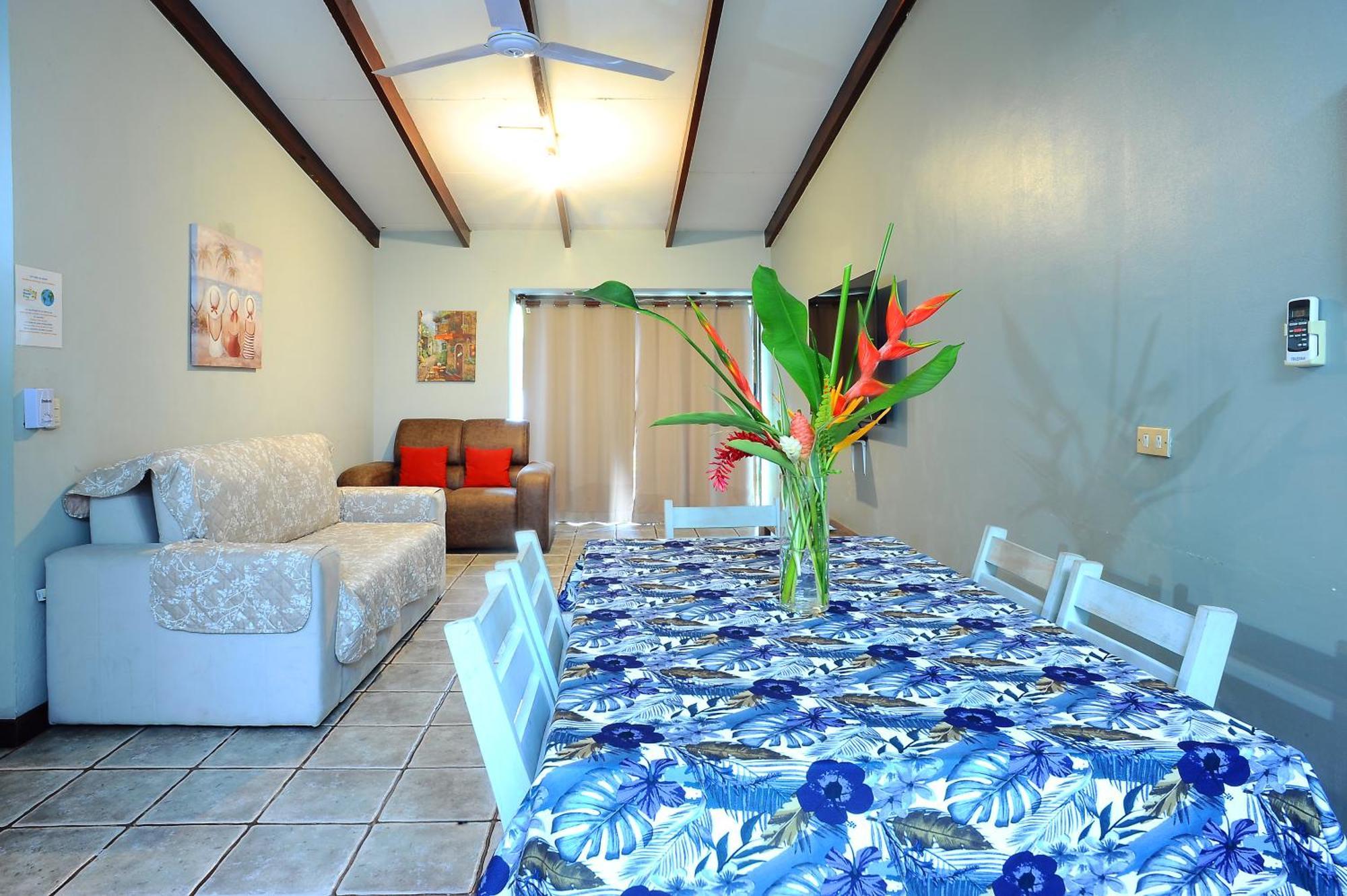 Private Fully Furnished Home At Wide Mouth Frog Hostel ケポス エクステリア 写真