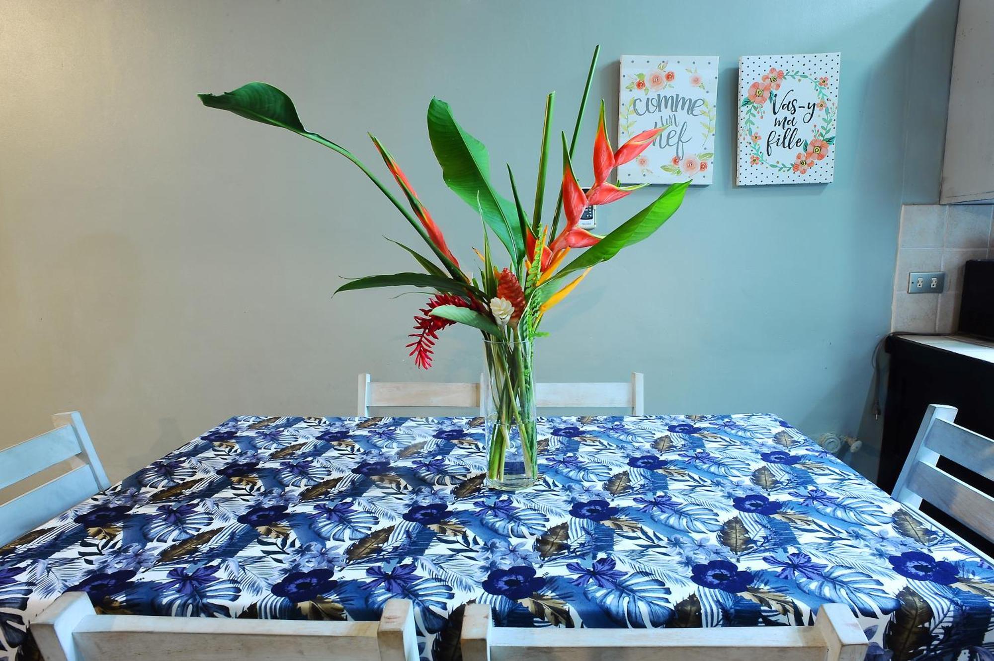 Private Fully Furnished Home At Wide Mouth Frog Hostel ケポス エクステリア 写真